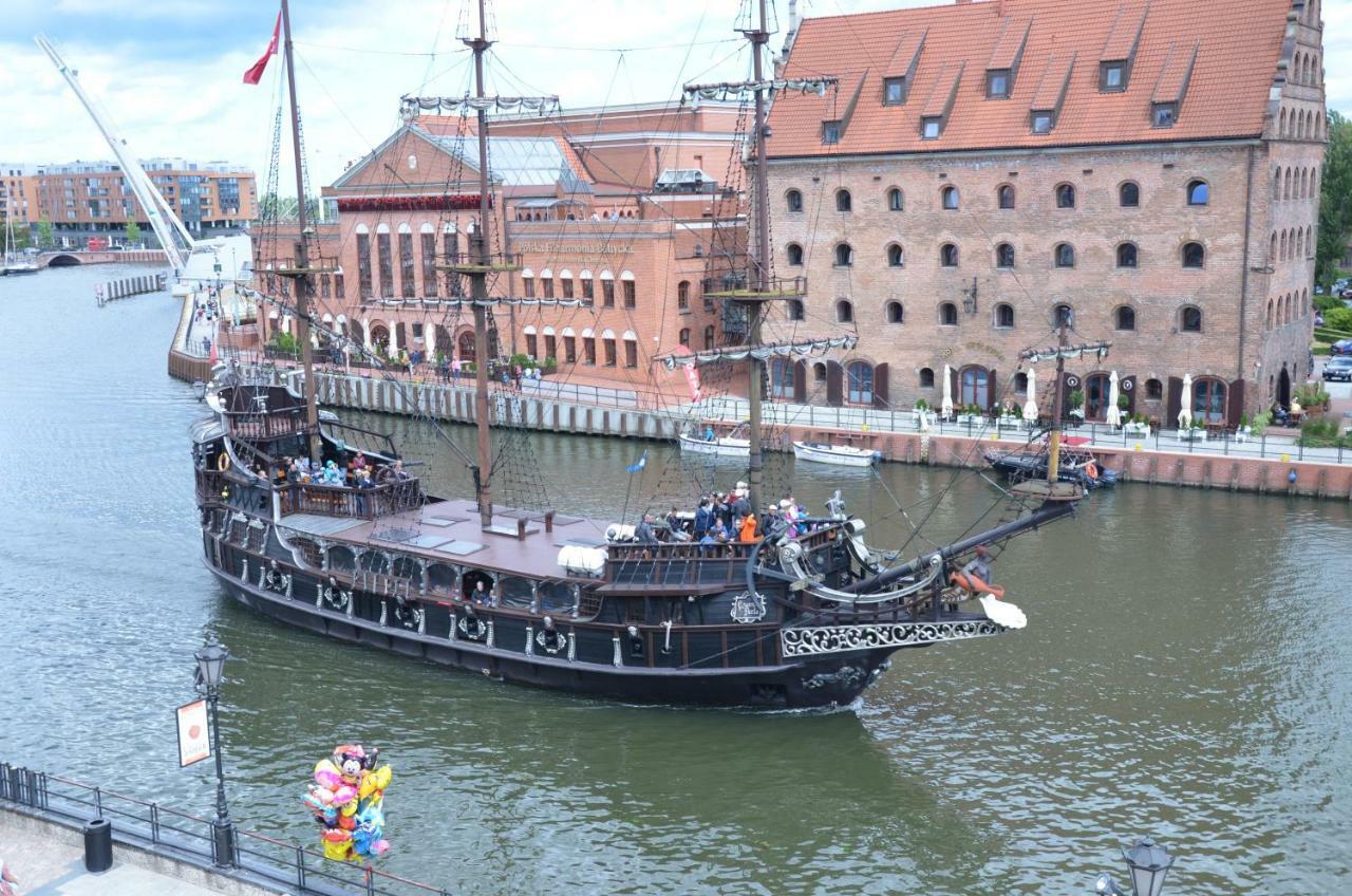 Apartment Above Motlawa Gdansk Ngoại thất bức ảnh